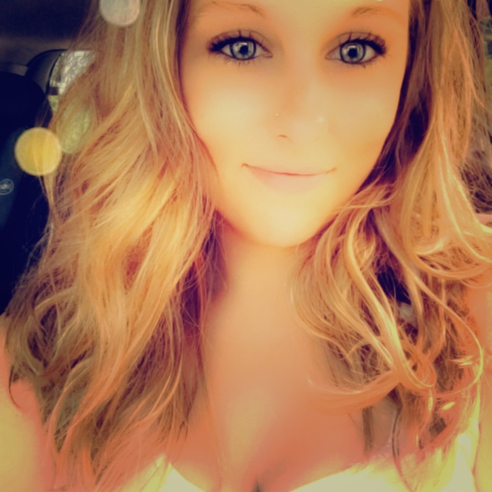 Meet your posher, Keely